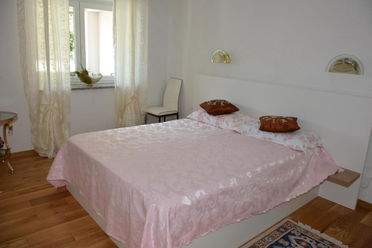 Zora Apartment เซนญ์ ภายนอก รูปภาพ
