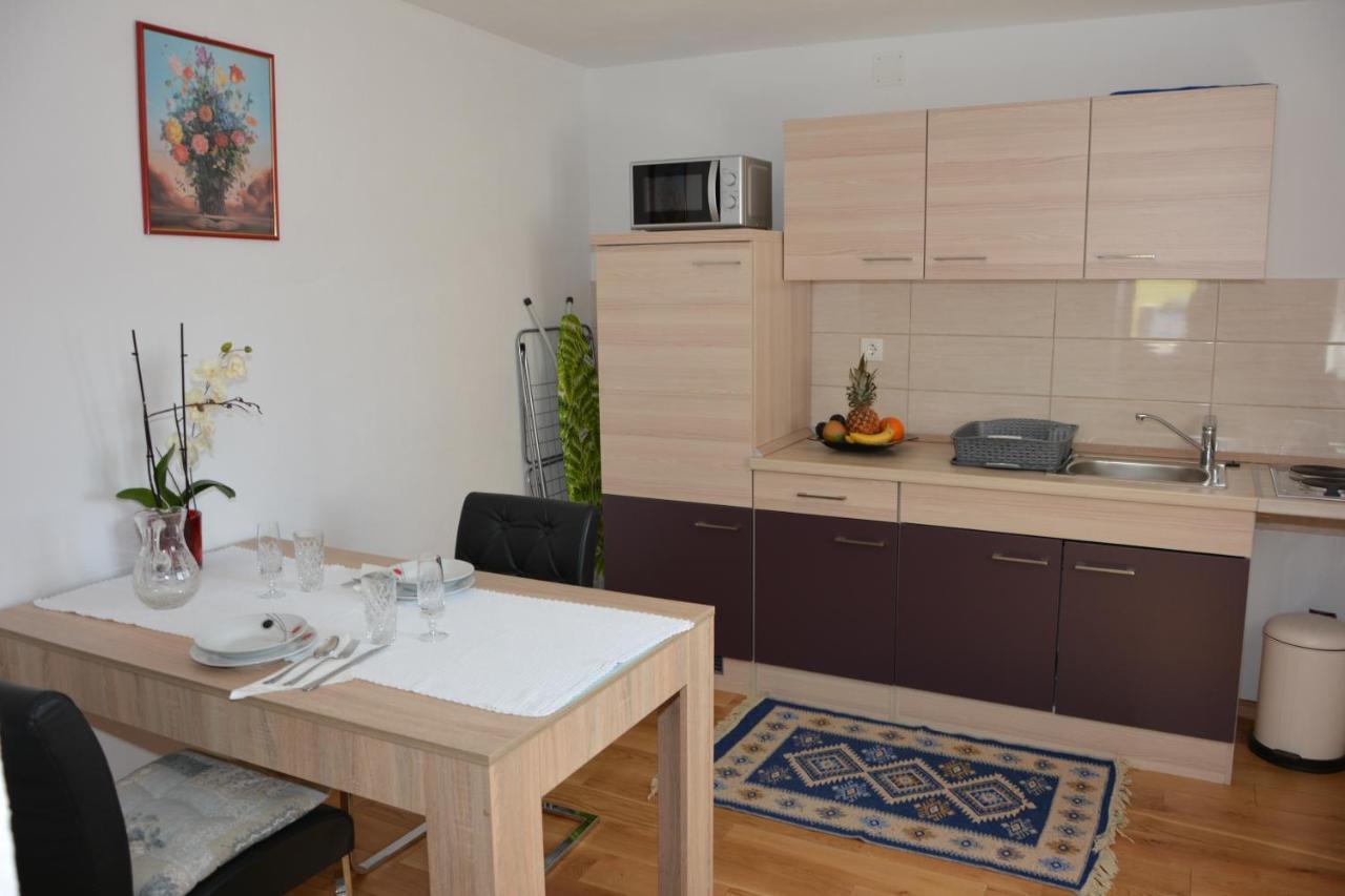 Zora Apartment เซนญ์ ภายนอก รูปภาพ